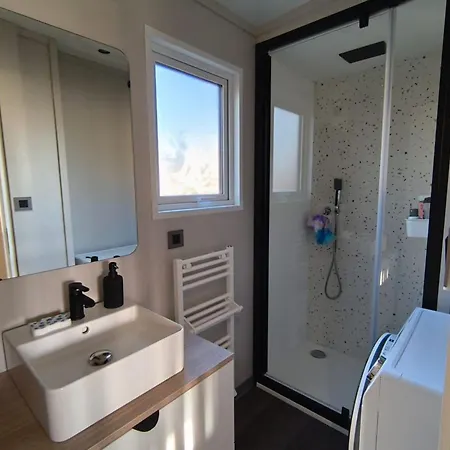 Kamp alanı Climatise Pour 6 Pers. - Api-1-52-2570